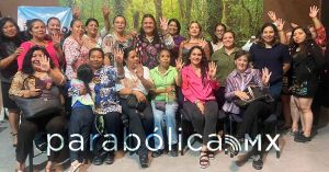 Se reúne Rosario Orozco con colectivo de mujeres FEMS en Tehuacán.