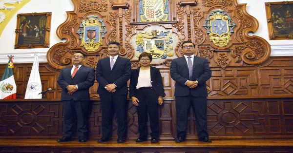Presenta Lalo Rivera sus propuestas ante el Consejo Universitario