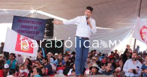 Atiende Eduardo Rivera peticiones de habitantes de Tepatlaxco, Amozoc y Acajete