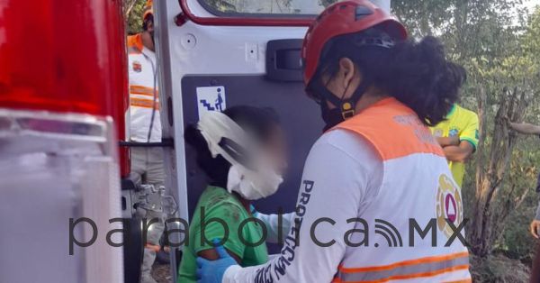Atienden a 23 migrantes lesionados tras accidente en Chiapas