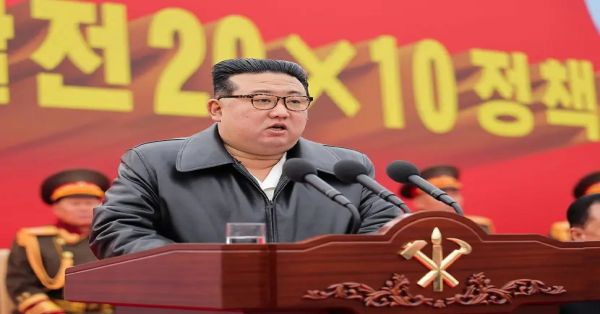 Ordena Kim Jong Un a líderes militares reforzar los preparativos para la guerra
