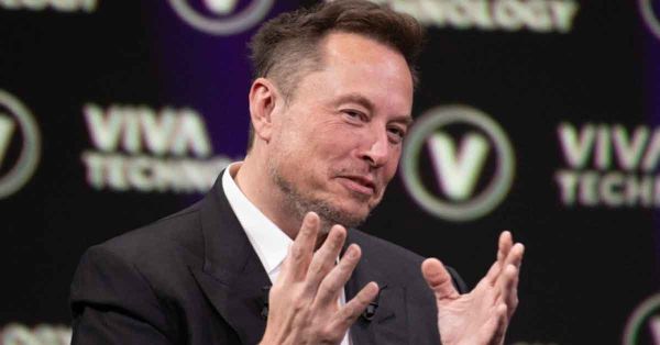 Superará IA al ser humano a más tardar en 2026: Elon Musk