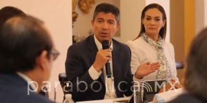 Critica Eduardo Rivera la situación de la salud en el estado de Puebla
