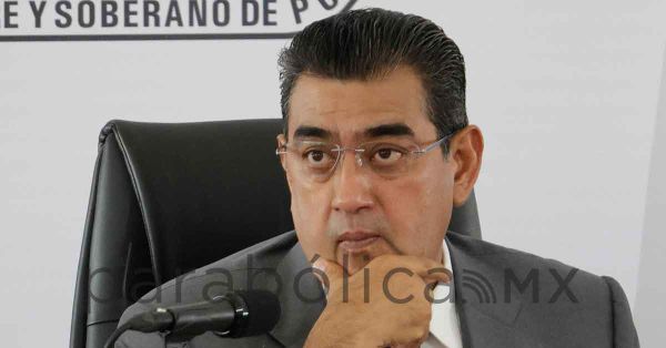 Reprocha Sergio Salomón críticas a obras para “ganar votos fácilmente”