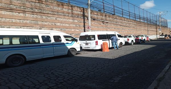 Retiran unidades de transporte irregular en San Pedro Cholula