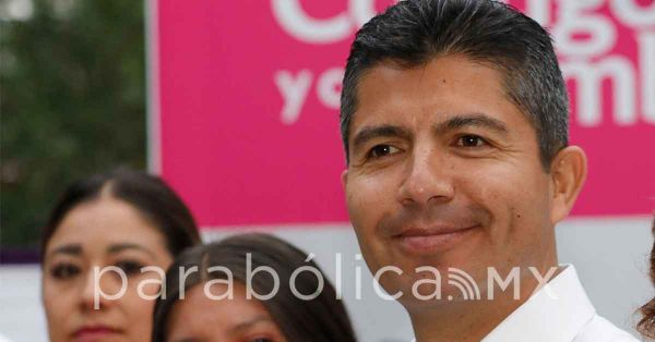 Minimiza Eduardo Rivera cr&iacute;ticas por su visita a Chignahuapan