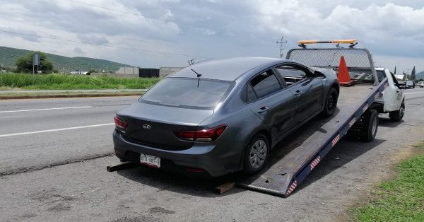 Recuperan en Tepeojuma veh&iacute;culo con reporte de robo en Tlaxcala
