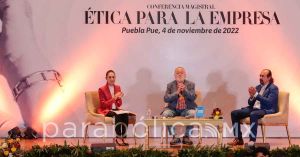 Puebla se queda prendido en el corazón: Fernando Savater