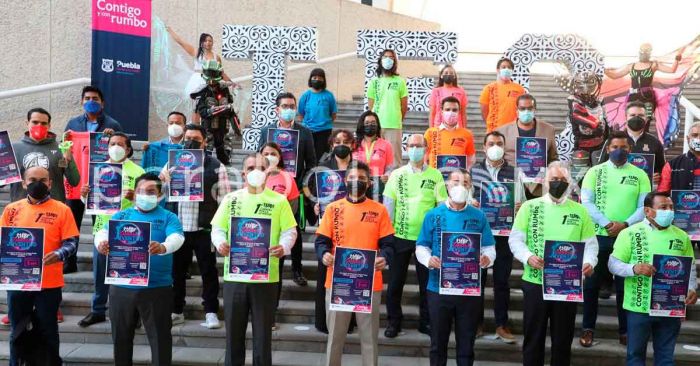 Convocan el ayuntamiento de Puebla y el Tec de Monterrey a la Carrera Neón