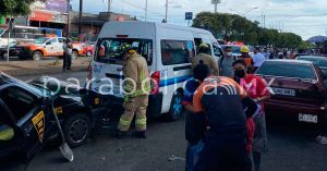 Reportan a 5 personas graves por carambola en Bulevar Norte