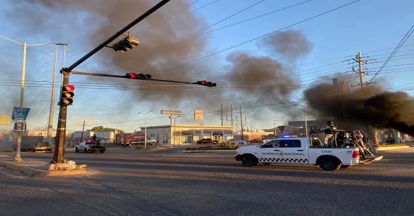Reportan bloqueos y balaceras en Sinaloa, van 28 heridos y un muerto