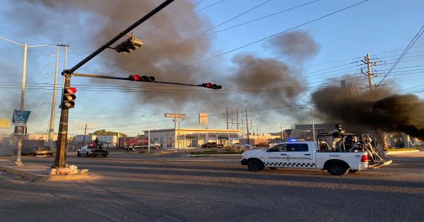 Reportan bloqueos y balaceras en Sinaloa, van 28 heridos y un muerto