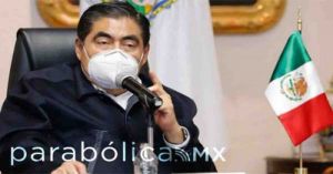 Sin intermediarios ni coacción política, entrega de títulos de propiedad en Puebla: Barbosa