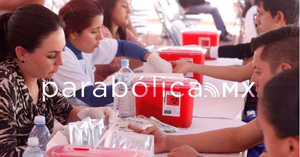 Viven con VIH en Puebla casi 5 mil personas; abre Salud espacio a pruebas