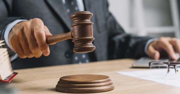 Ordena Juez vinculación a proceso de ex funcionaria de Rivera Vivanco