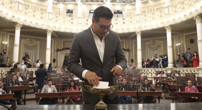 Encabeza Camarillo la Primera Mesa Directiva del Segundo Año en el Congreso