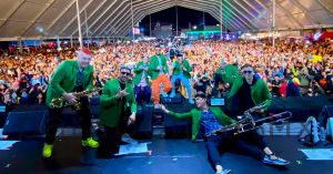 Expulsan Los Caligaris a trombonista Federico Zapata por ataque a mexicanos
