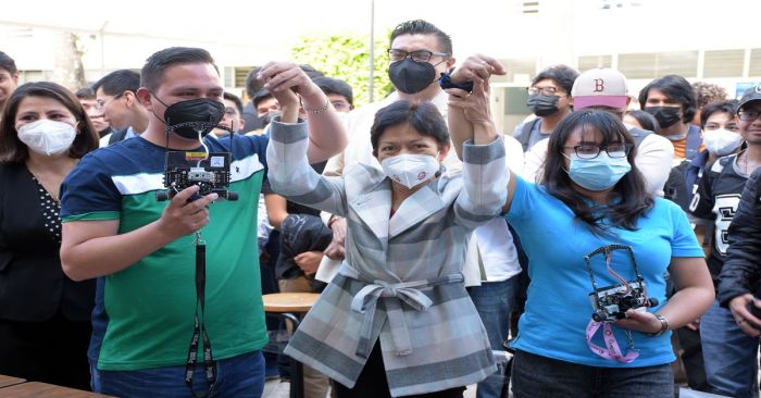 Participan universitarios de la BUAP en concurso de rob&oacute;tica en &ldquo;Guerra de Dioses 2022&rdquo;