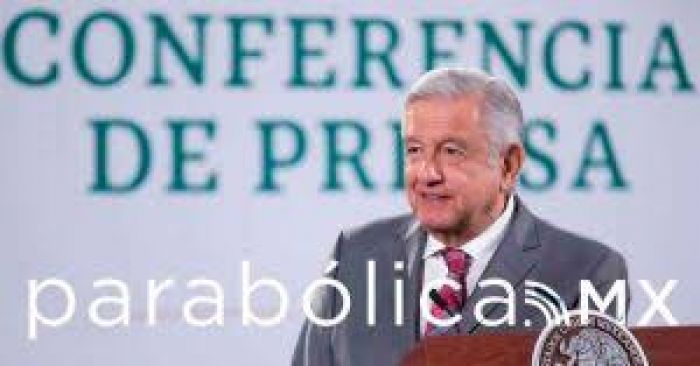 Confirma AMLO hackeo al Ejército y responde con canción de Chico Che