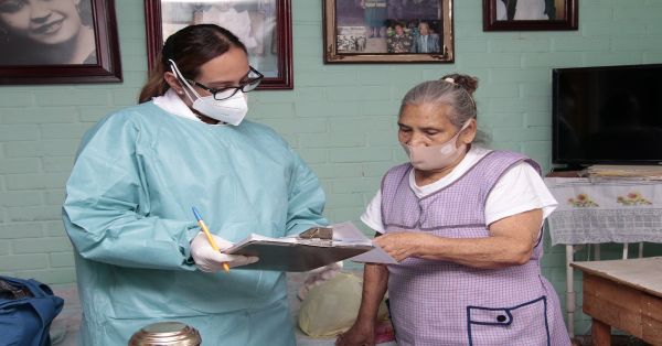 Realizan consultas a domicilio en el ISSSTEP para personas adultas mayores