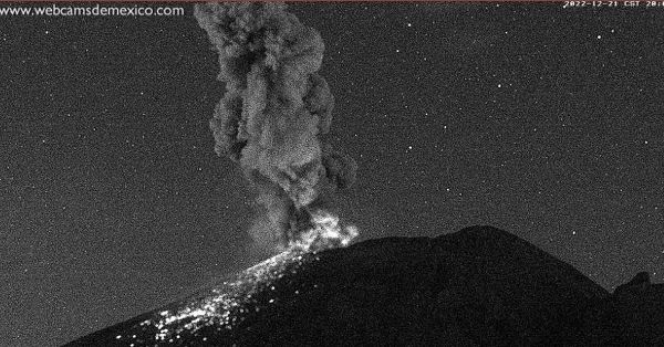 VIDEO: Reportan leve explosión en el volcán Popocatépetl