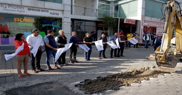 Rehabilitan el drenaje pluvial y sanitario en Camino Real a San Andr&eacute;s Cholula