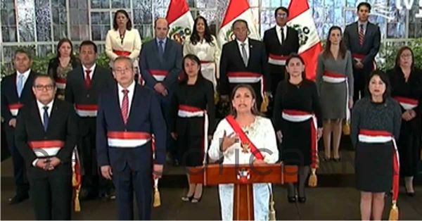 Llamará Dina Boluarte a AMLO para que la reconozca como presidenta de Perú