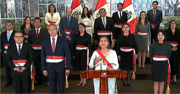 Llamará Dina Boluarte a AMLO para que la reconozca como presidenta de Perú