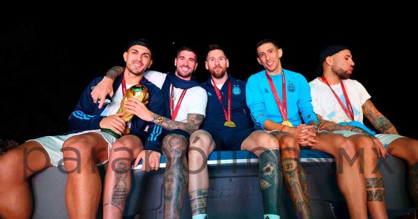 Llegan Messi y la albiceleste a Argentina con la Copa del Mundo