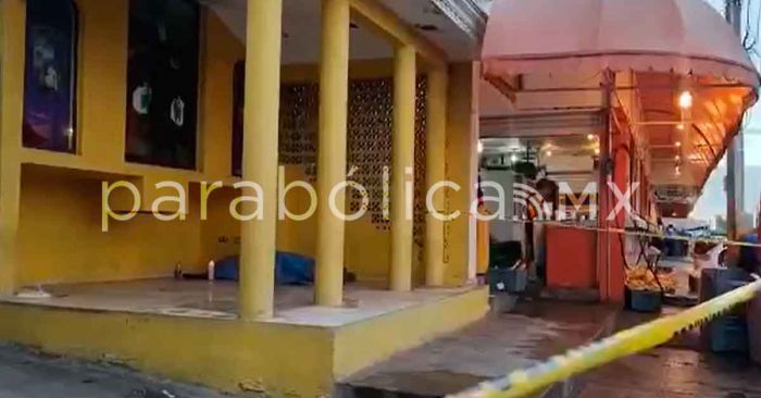 Encuentran muerto a indigente en la Central de Abasto