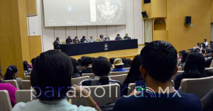 Participan investigadores BUAP en la mesa “Nuevas tendencias de la filosofía del Derecho”