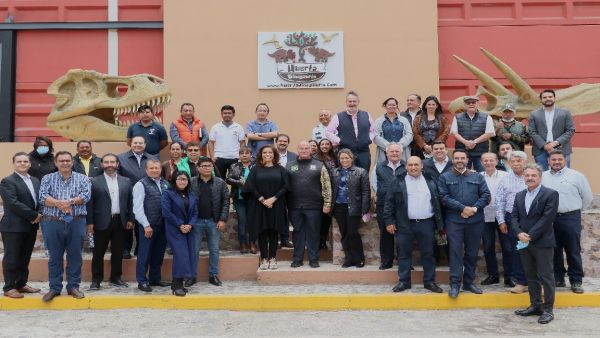 Construye clúster agroalimentario alianzas con cooperativas egresadas de programas de Economía