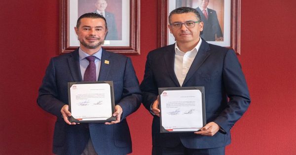 Firman convenio de colaboraci&oacute;n Volkswagen de M&eacute;xico y la Ibero Puebla