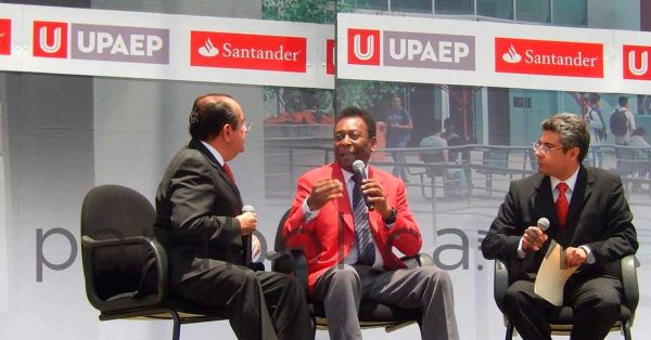 La genialidad puede ser una historia que la gente olvida: Pelé en su última visita a Puebla