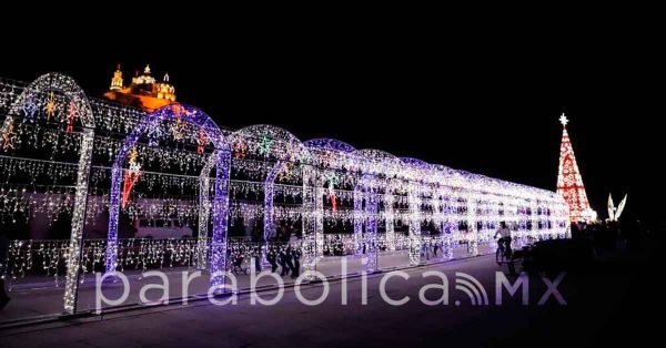 Inauguran el corredor iluminado de San Andr&eacute;s Cholula