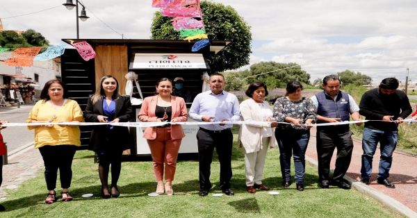 Inauguran módulos de información turística en San Andrés Cholula