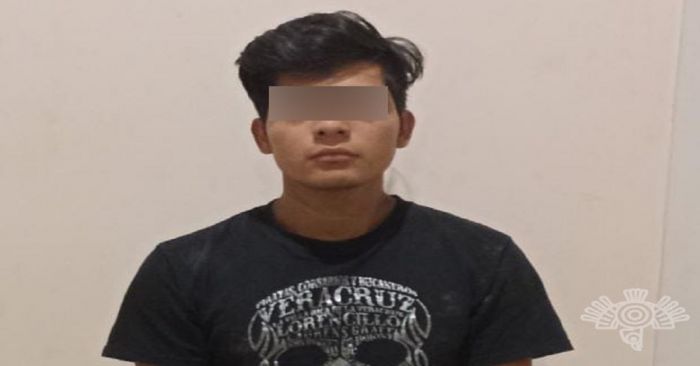 Detienen  a un hombre en posesión de presunta droga en Puebla