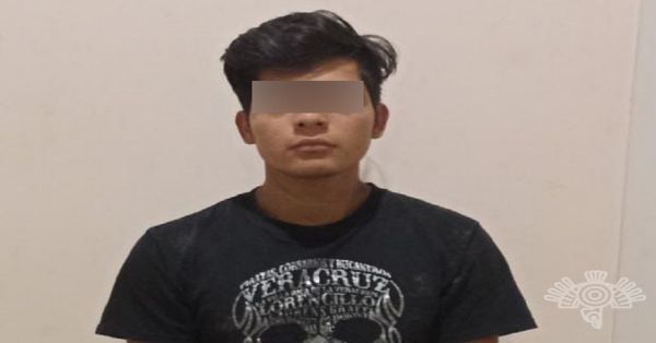 Detienen a un hombre en posesión de presunta droga en Puebla