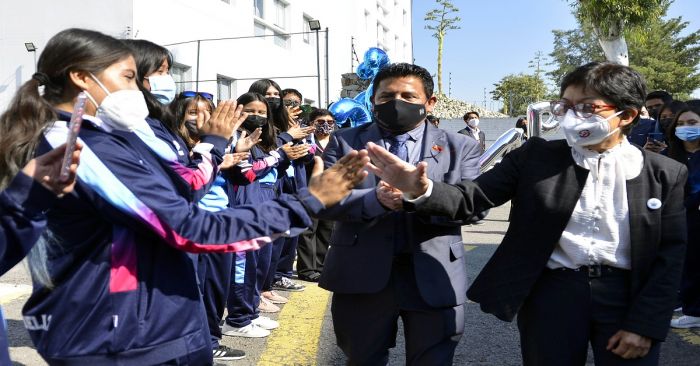 Reitera Lilia Cedillo su compromiso para mejorar las condiciones laborales de los docentes