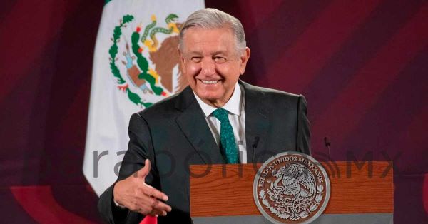 “Para que queden contentos el Reforma y Xóchitl Gálvez”, propone AMLO pintar de amarillo rieles del Tren Maya