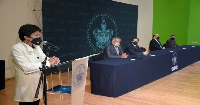 Reconoce labor de la Facultad de Administraci&oacute;n de la BUAP