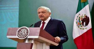 Lamenta AMLO muerte de petroleros en Campeche