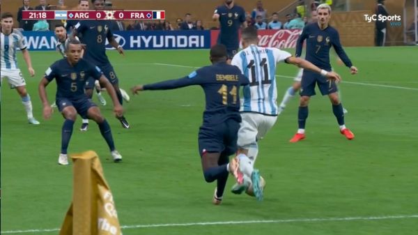 Dan a Argentina polémico penal en la final del Mundial de Qatar