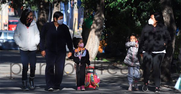 Regresan más de millón y medio de estudiantes a clases este lunes