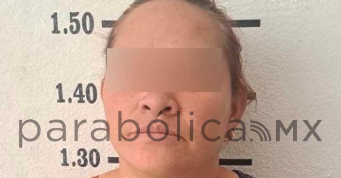 Detiene Policía Estatal a mujer por presunto asalto durante venta de automóvil