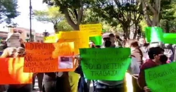 Logran voceadores evitar su retiro del centro hist&oacute;rico