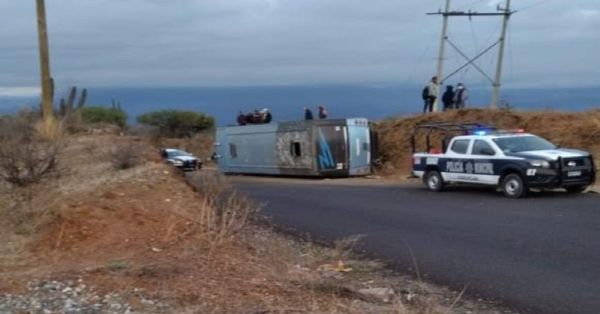 Realizarán las investigaciones por el accidente carretero en la Puebla-Coxcatlán