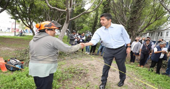 Supervisan avances en la rehabilitación del Paseo Bravo