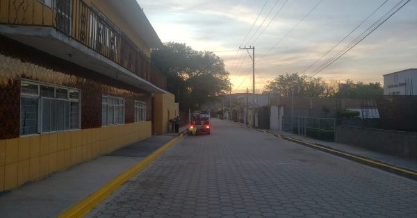 Realizan acciones de pavimentación en Acatlán
