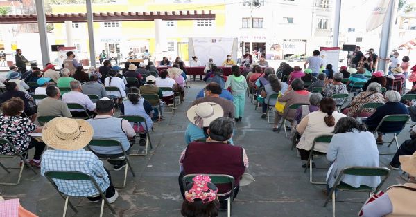 Fortalece SEDIF asistencia alimentaria a personas adultas mayores